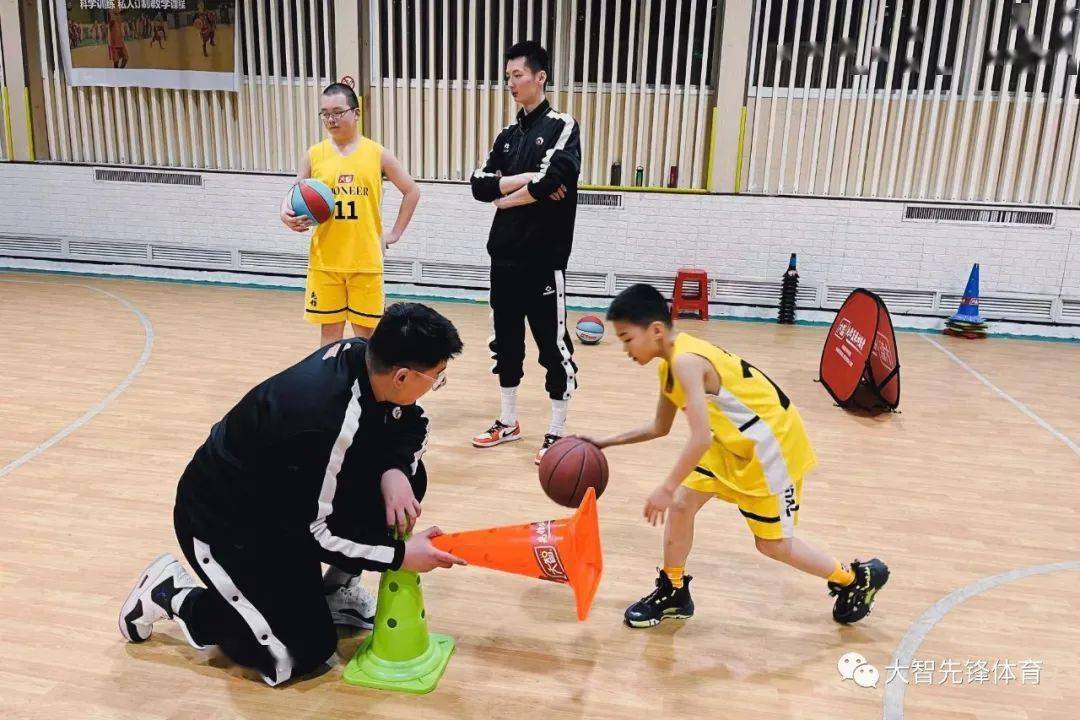 为什么篮球训练的价值对青少年发展如此重要?_2